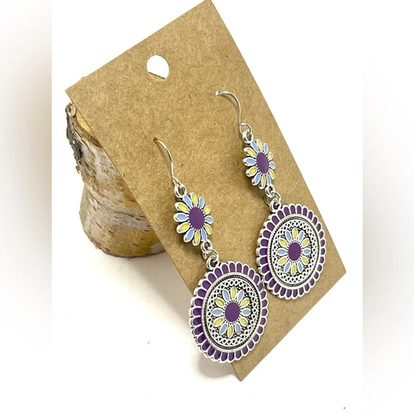 Independent Jewelry - NEW INVENTORY!Stunning Boho Flower Dangle Earrings.​